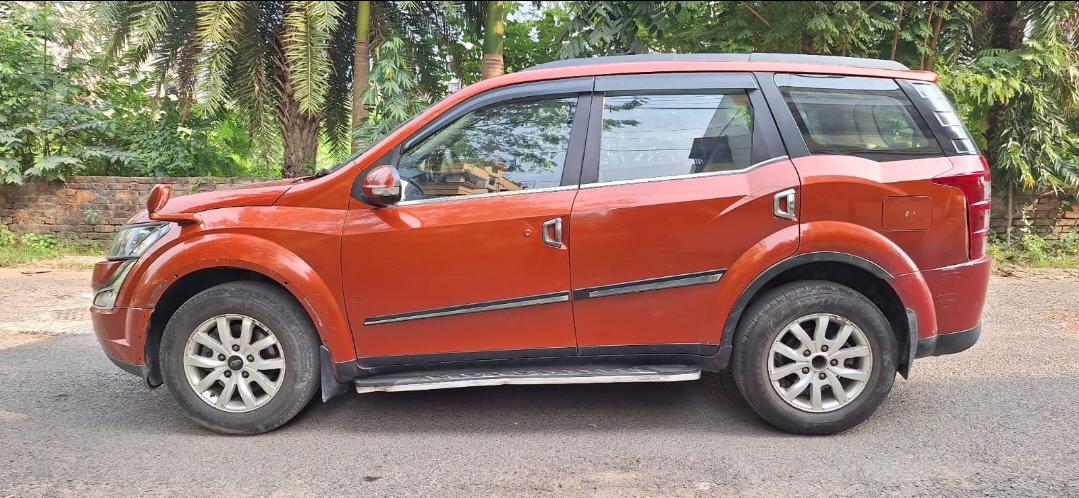 2016 महिंद्रा एक्सयूवी500 W10 FWD 2016 महिंद्रा एक्सयूवी500 W10 FWD