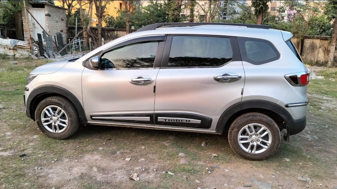 2022 रेनो ट्राइबर RXT 2022 रेनो ट्राइबर RXT
