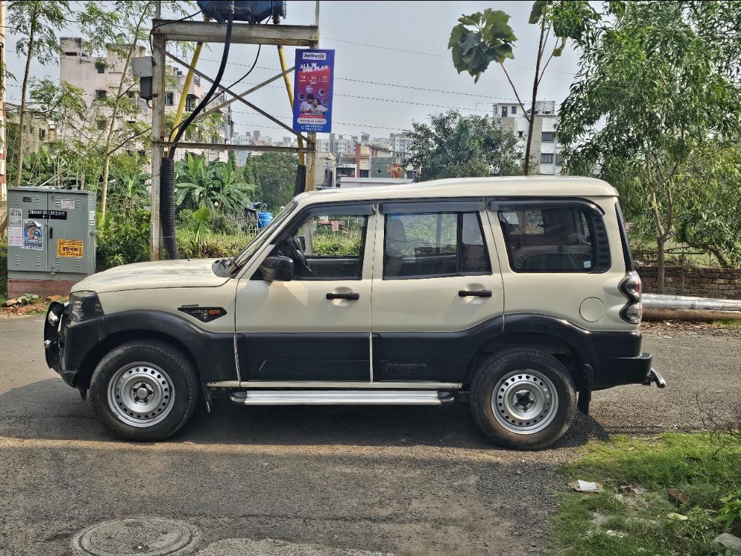 2016 महिंद्रा स्कॉर्पियो S4 2WD 2016 महिंद्रा स्कॉर्पियो S4 2WD