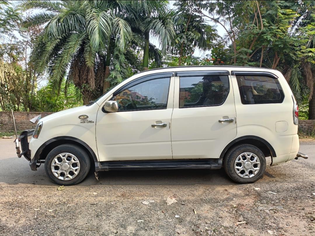 2015 महिंद्रा ज़ाइलो D4 mDI BS4 2015 महिंद्रा ज़ाइलो D4 mDI BS4