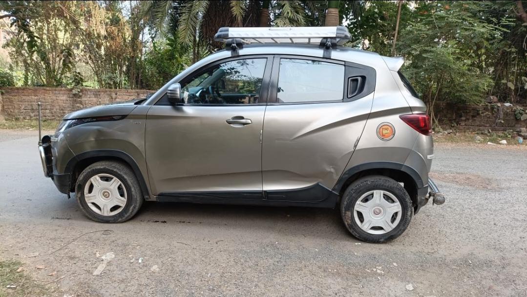 2016 महिंद्रा केयूवी 100 K6 Petrol 6 Seater (2016-2017) 2016 महिंद्रा केयूवी 100 K6 Petrol 6 Seater (2016-2017)