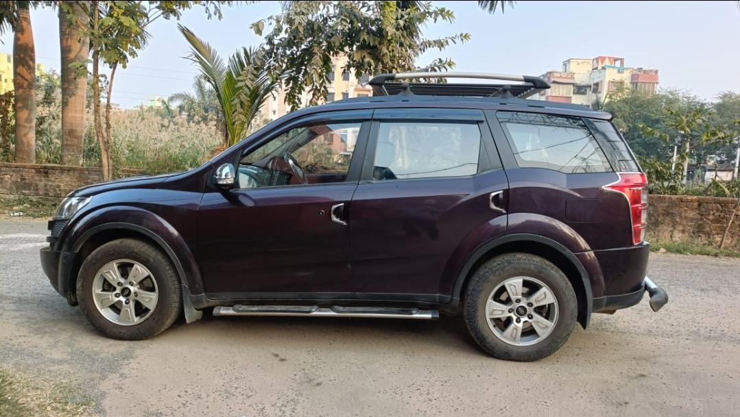 2013 महिंद्रा एक्सयूवी500 W8 FWD 2013 महिंद्रा एक्सयूवी500 W8 FWD