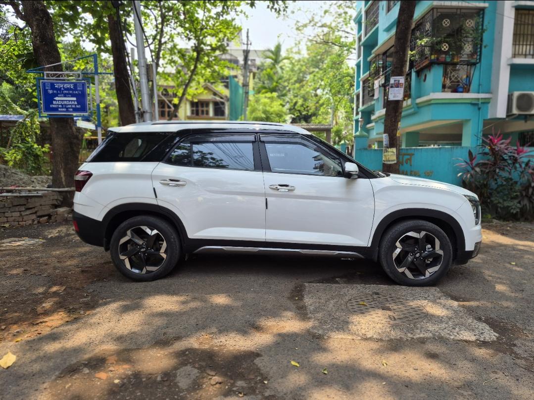 2024 ह्युंडई अल्काजार Signature 6 Seater MT Diesel 2024 ह्युंडई अल्काजार Signature 6 Seater MT Diesel