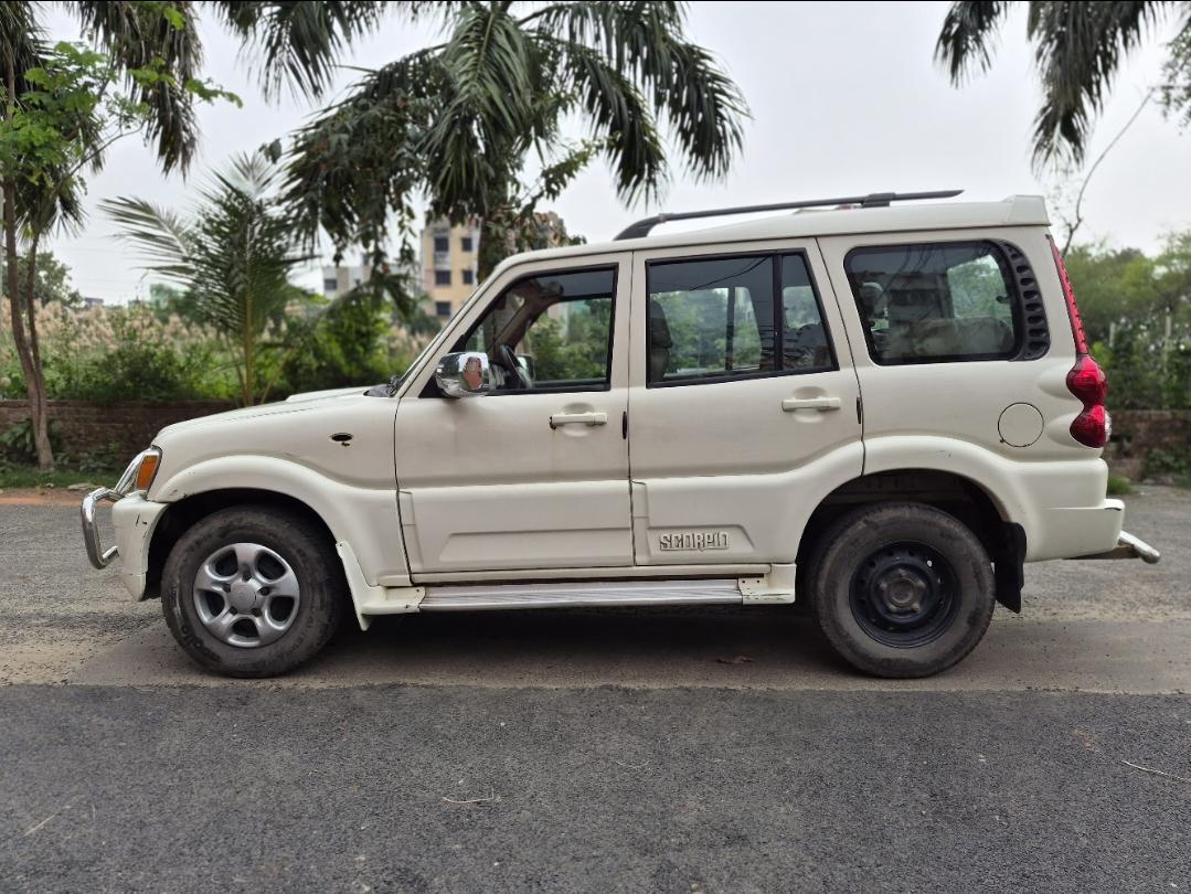 2012 महिंद्रा स्कॉर्पियो SLE BS 3 2012 महिंद्रा स्कॉर्पियो SLE BS 3