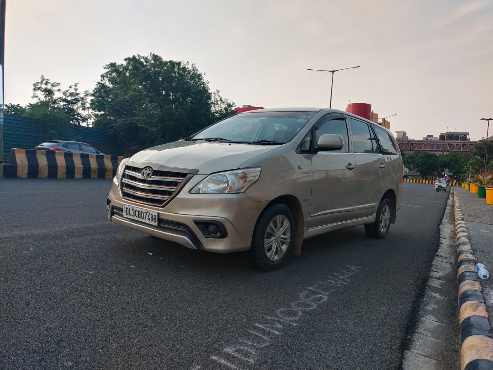 2014 टोयोटा इनोवा Euro IV 2.5 GX 8 Seater 2014 टोयोटा इनोवा Euro IV 2.5 GX 8 Seater