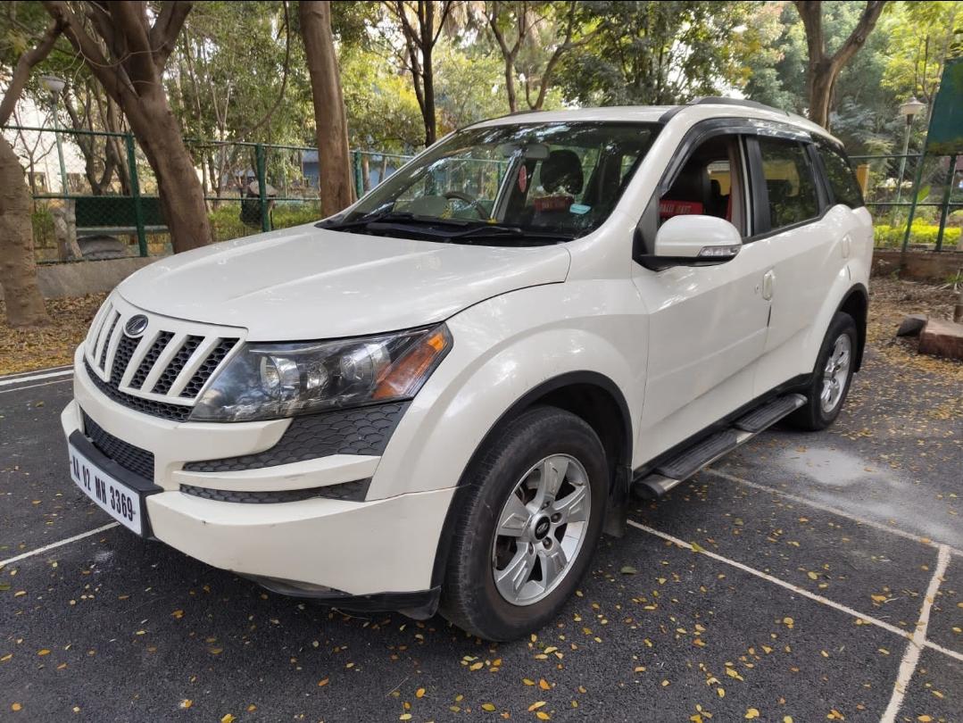 2013 महिंद्रा एक्सयूवी500 W8 FWD 2013 महिंद्रा एक्सयूवी500 W8 FWD