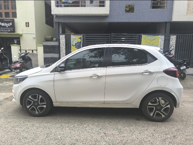 यूज़्ड 2022 टाटा टियागो, Bangalore 1 यूज़्ड 2022 टाटा टियागो, Bangalore 1