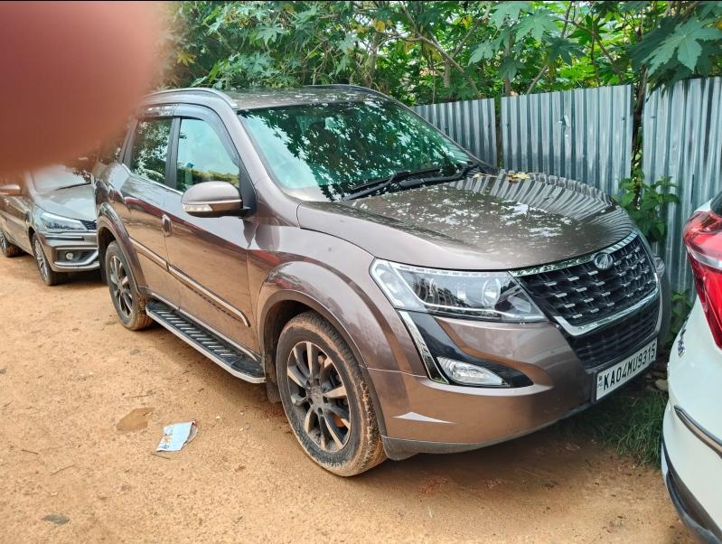 2018 महिंद्रा एक्सयूवी500 W11 2018 महिंद्रा एक्सयूवी500 W11