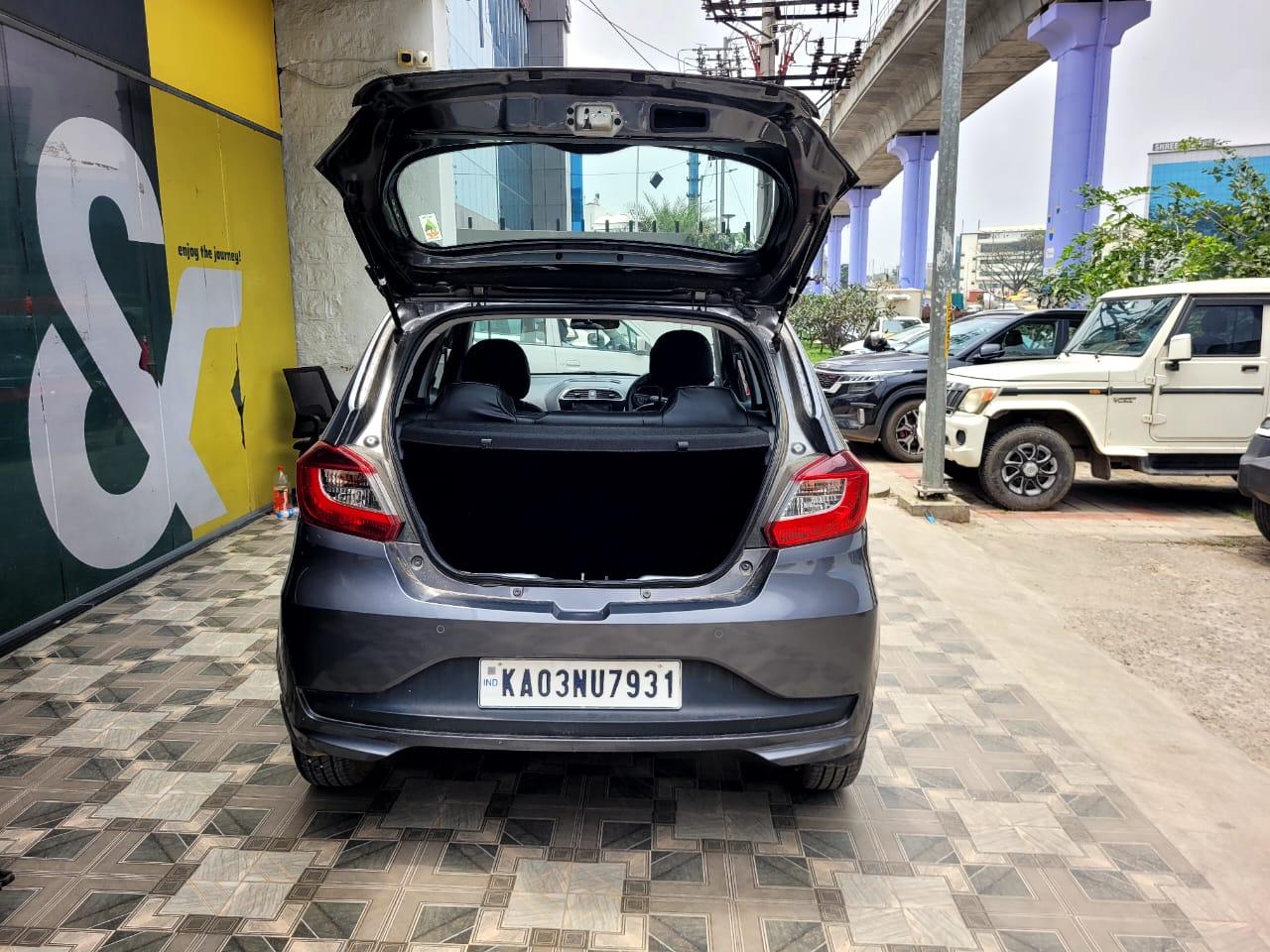 यूज़्ड 2024 टाटा टियागो, Bangalore 9 यूज़्ड 2024 टाटा टियागो, Bangalore 9