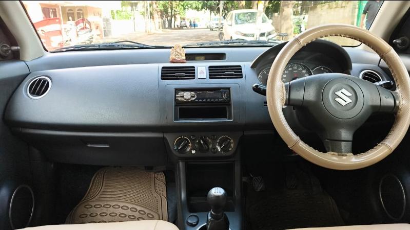 यूज़्ड 2011 मारुति सुजुकी स्विफ्ट, Bangalore 11 यूज़्ड 2011 मारुति सुजुकी स्विफ्ट, Bangalore 11
