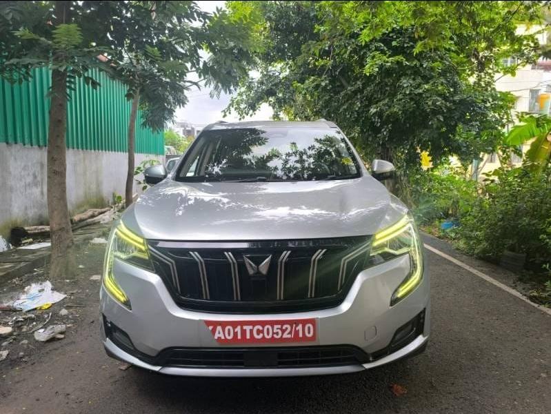 2023 महिंद्रा एक्सयूवी700 AX7 MT Luxury Diesel 7 STR 2023 महिंद्रा एक्सयूवी700 AX7 MT Luxury Diesel 7 STR