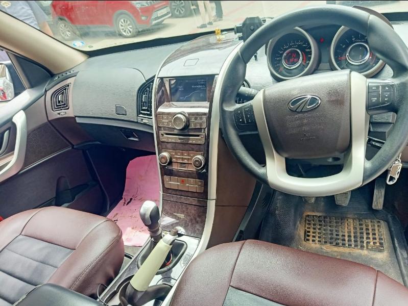 यूज़्ड 2014 महिंद्रा एक्सयूवी500, Bangalore 11 यूज़्ड 2014 महिंद्रा एक्सयूवी500, Bangalore 11