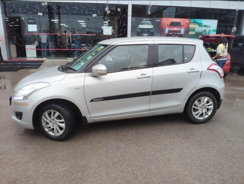 2014 मारुति सुजुकी स्विफ्ट ZDI 2014 मारुति सुजुकी स्विफ्ट ZDI