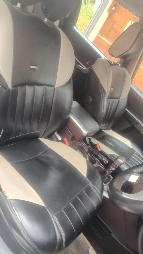 यूज़्ड 2013 महिंद्रा एक्सयूवी500, Bangalore 14 यूज़्ड 2013 महिंद्रा एक्सयूवी500, Bangalore 14