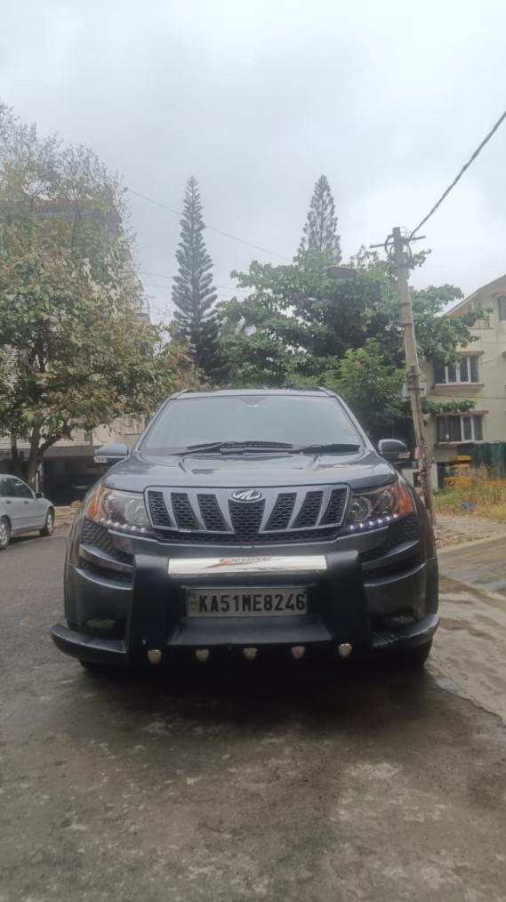 2013 महिंद्रा एक्सयूवी500 W6 FWD 2013 महिंद्रा एक्सयूवी500 W6 FWD