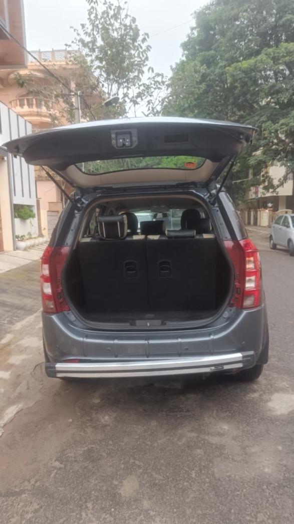 यूज़्ड 2013 महिंद्रा एक्सयूवी500, Bangalore 9 यूज़्ड 2013 महिंद्रा एक्सयूवी500, Bangalore 9