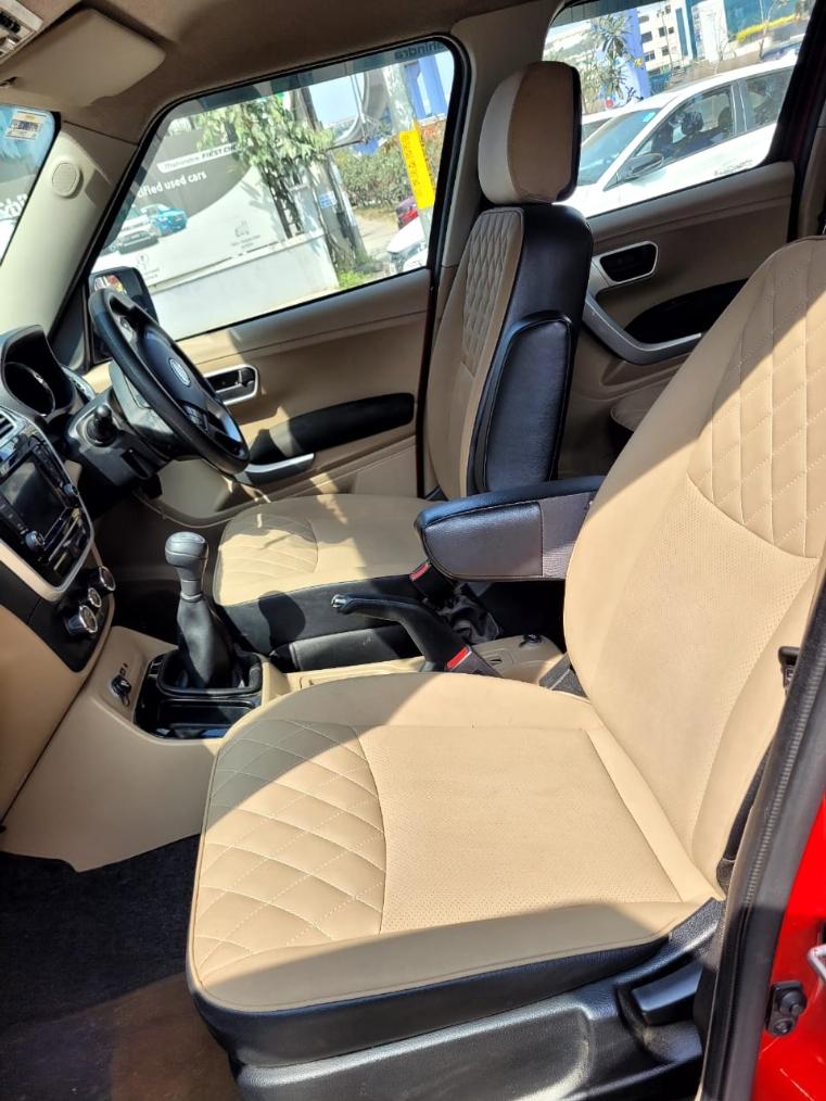 यूज़्ड 2018 महिंद्रा टीयूवी300, Bangalore 13 यूज़्ड 2018 महिंद्रा टीयूवी300, Bangalore 13