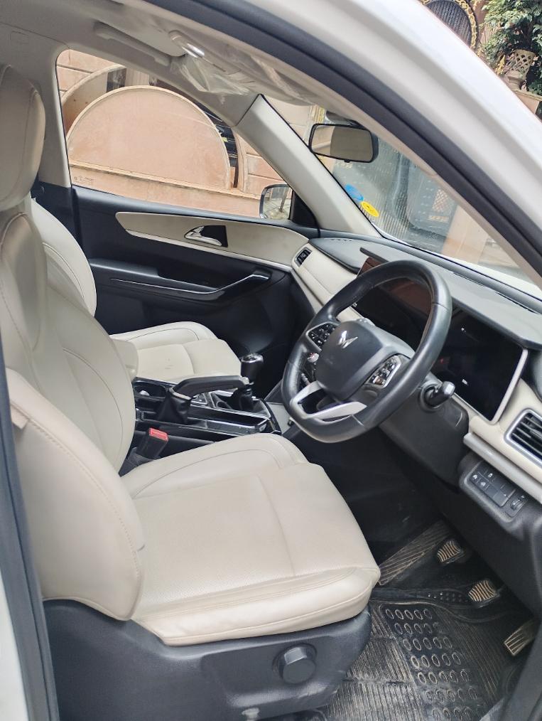 यूज़्ड 2023 महिंद्रा एक्सयूवी700, Bangalore 13 यूज़्ड 2023 महिंद्रा एक्सयूवी700, Bangalore 13