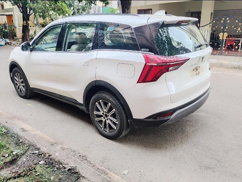 यूज़्ड 2023 महिंद्रा एक्सयूवी700, Bangalore 4 यूज़्ड 2023 महिंद्रा एक्सयूवी700, Bangalore 4