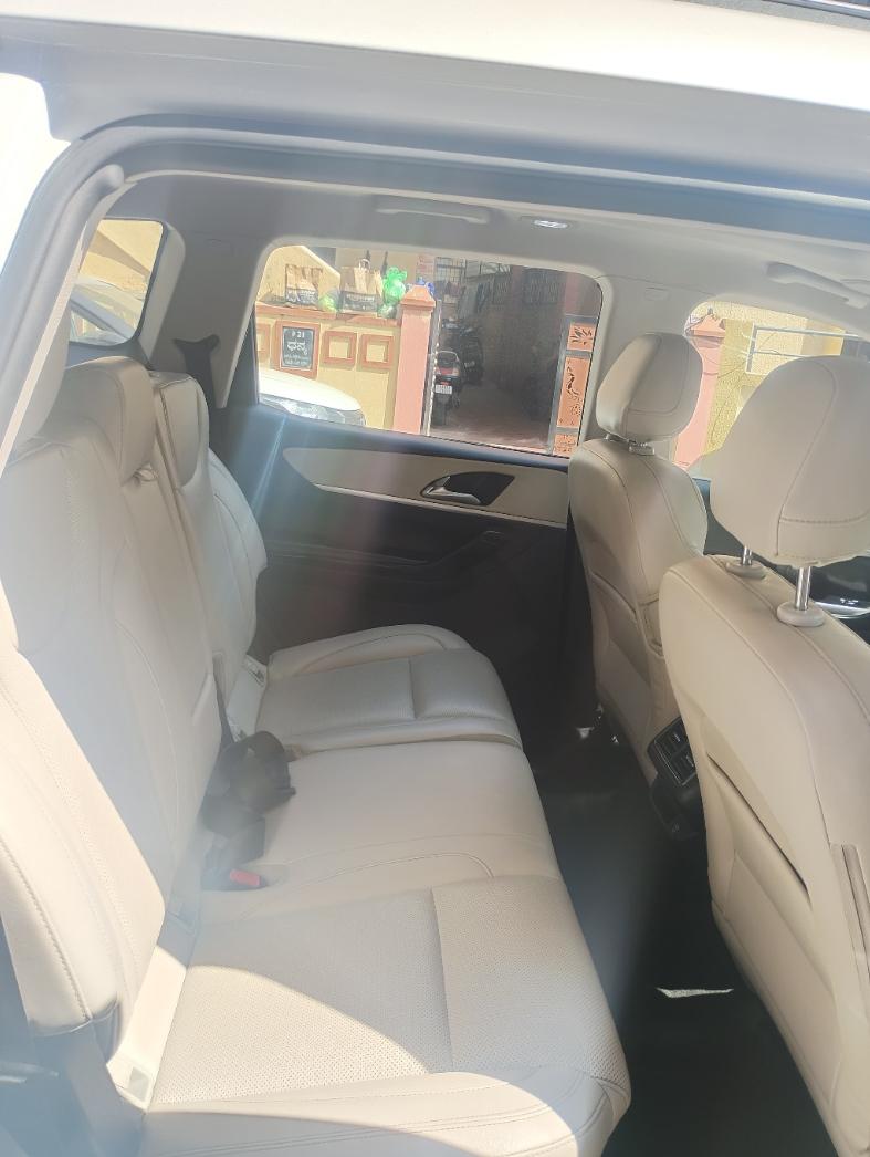 यूज़्ड 2024 महिंद्रा एक्सयूवी700, Bangalore 16 यूज़्ड 2024 महिंद्रा एक्सयूवी700, Bangalore 16