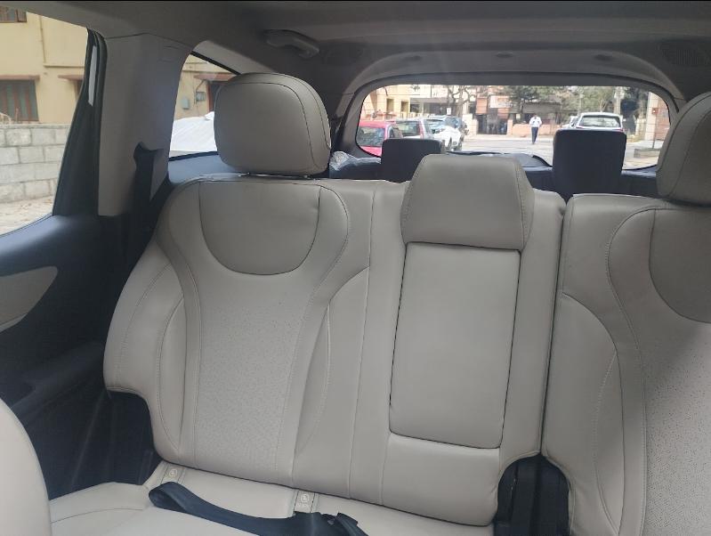 यूज़्ड 2023 महिंद्रा एक्सयूवी700, Bangalore 14 यूज़्ड 2023 महिंद्रा एक्सयूवी700, Bangalore 14