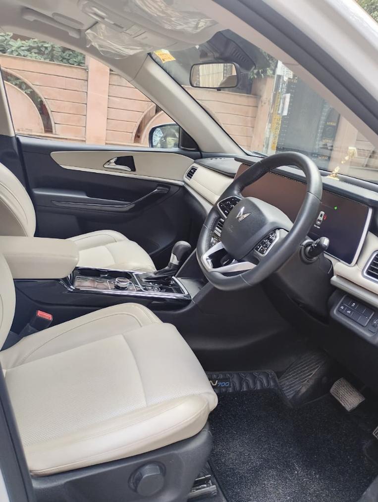 यूज़्ड 2023 महिंद्रा एक्सयूवी700, Bangalore 13 यूज़्ड 2023 महिंद्रा एक्सयूवी700, Bangalore 13