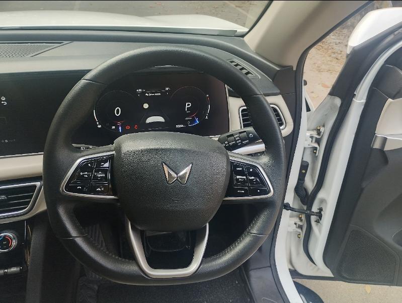 यूज़्ड 2023 महिंद्रा एक्सयूवी700, Bangalore 12 यूज़्ड 2023 महिंद्रा एक्सयूवी700, Bangalore 12