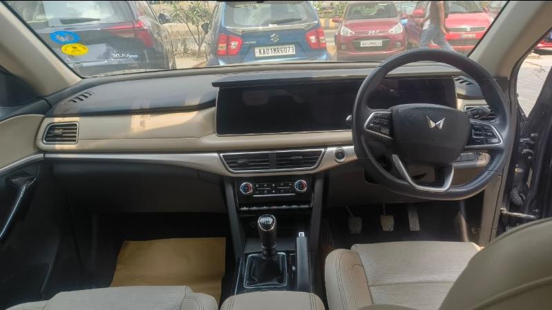 यूज़्ड 2023 महिंद्रा एक्सयूवी700, Bangalore 10 यूज़्ड 2023 महिंद्रा एक्सयूवी700, Bangalore 10