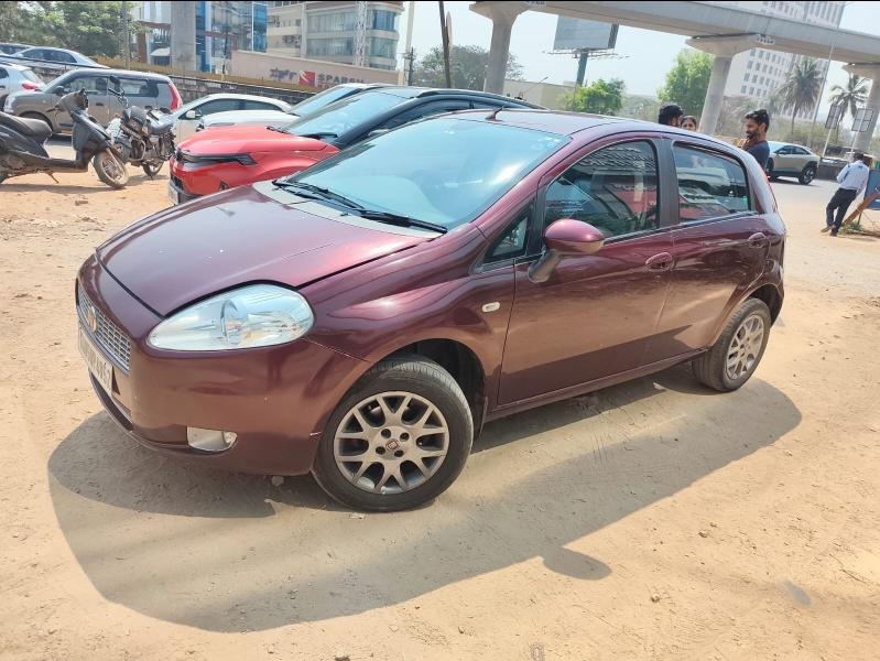 2014 फिएट ग्रैंड पुंटो 1.3 Emotion 2014 फिएट ग्रैंड पुंटो 1.3 Emotion