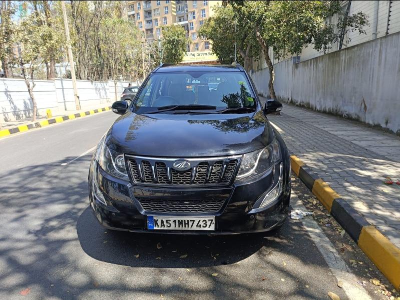 2016 महिंद्रा एक्सयूवी500 W10 FWD AT 2016 महिंद्रा एक्सयूवी500 W10 FWD AT