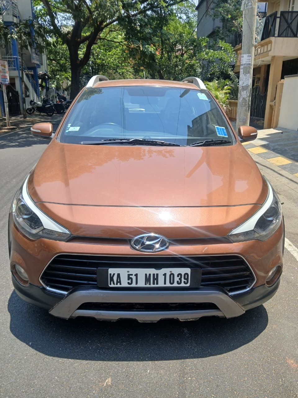 i20 Active image 1 i20 Active image 1