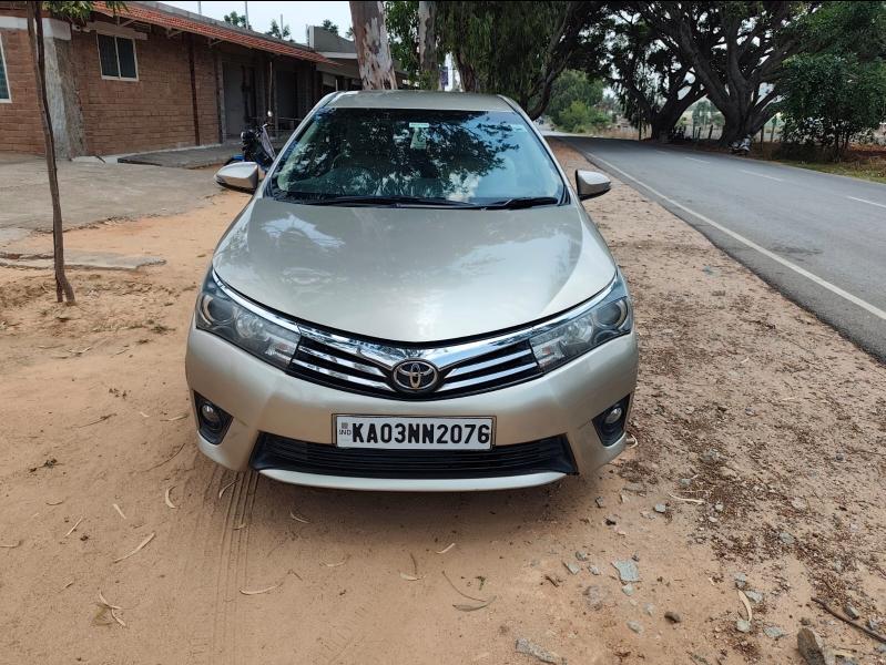 2015 टोयोटा कोरोला ऑल्टिस 1.8 G 2015 टोयोटा कोरोला ऑल्टिस 1.8 G