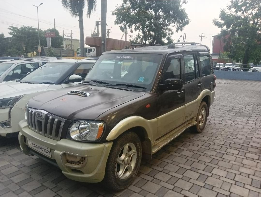 2011 महिंद्रा स्कॉर्पियो LX BS 4 2011 महिंद्रा स्कॉर्पियो LX BS 4