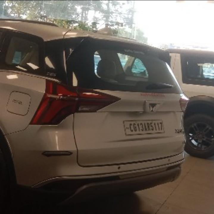 यूज़्ड 2022 महिंद्रा एक्सयूवी700, Bilaspur(CGH) 2 यूज़्ड 2022 महिंद्रा एक्सयूवी700, Bilaspur(CGH) 2