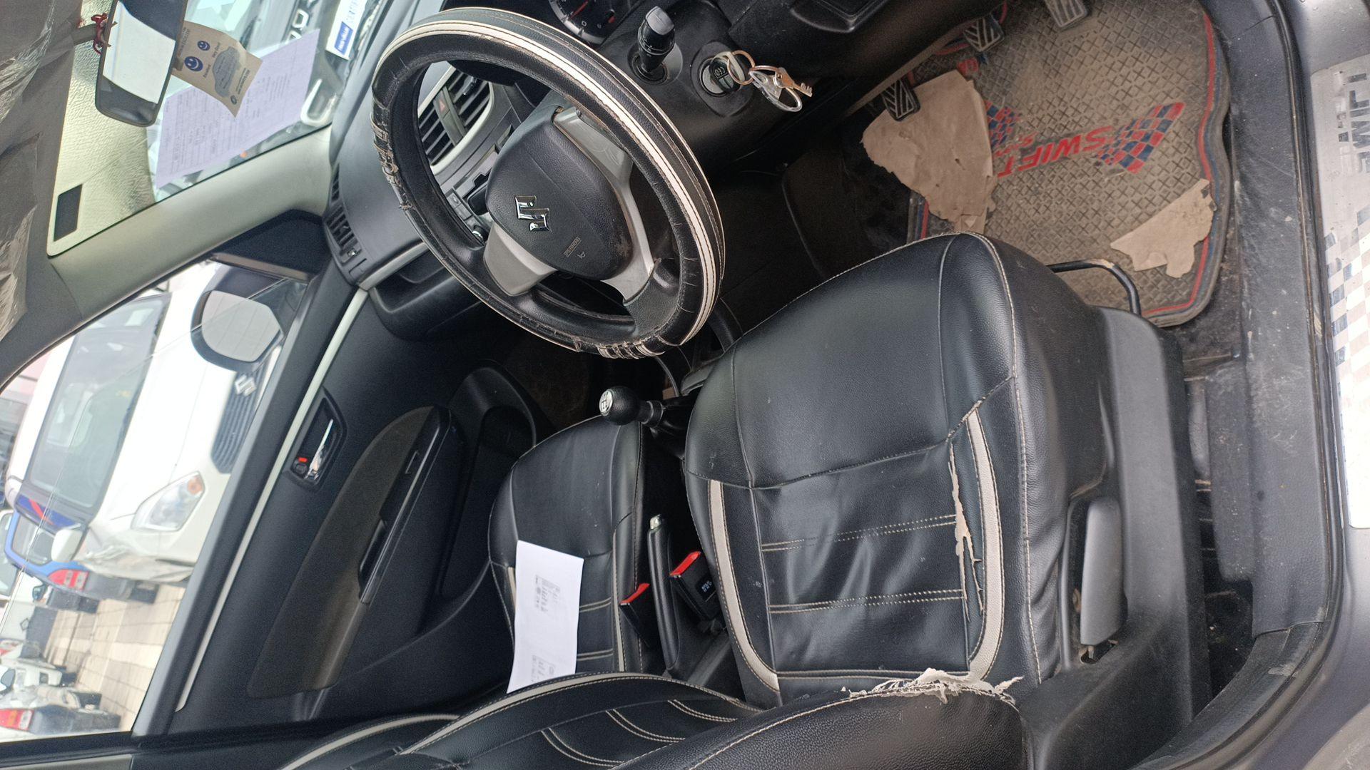 यूज़्ड 2017 मारुति सुजुकी स्विफ्ट, Jamnagar 14 यूज़्ड 2017 मारुति सुजुकी स्विफ्ट, Jamnagar 14