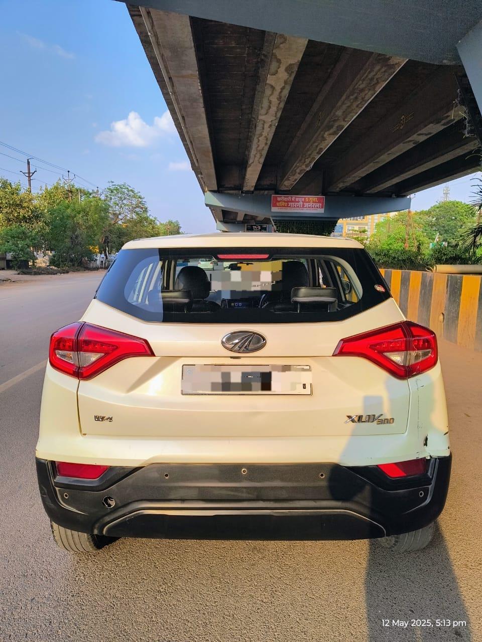 2020 महिंद्रा एक्सयूवी300 W4 Petrol 2020 महिंद्रा एक्सयूवी300 W4 Petrol