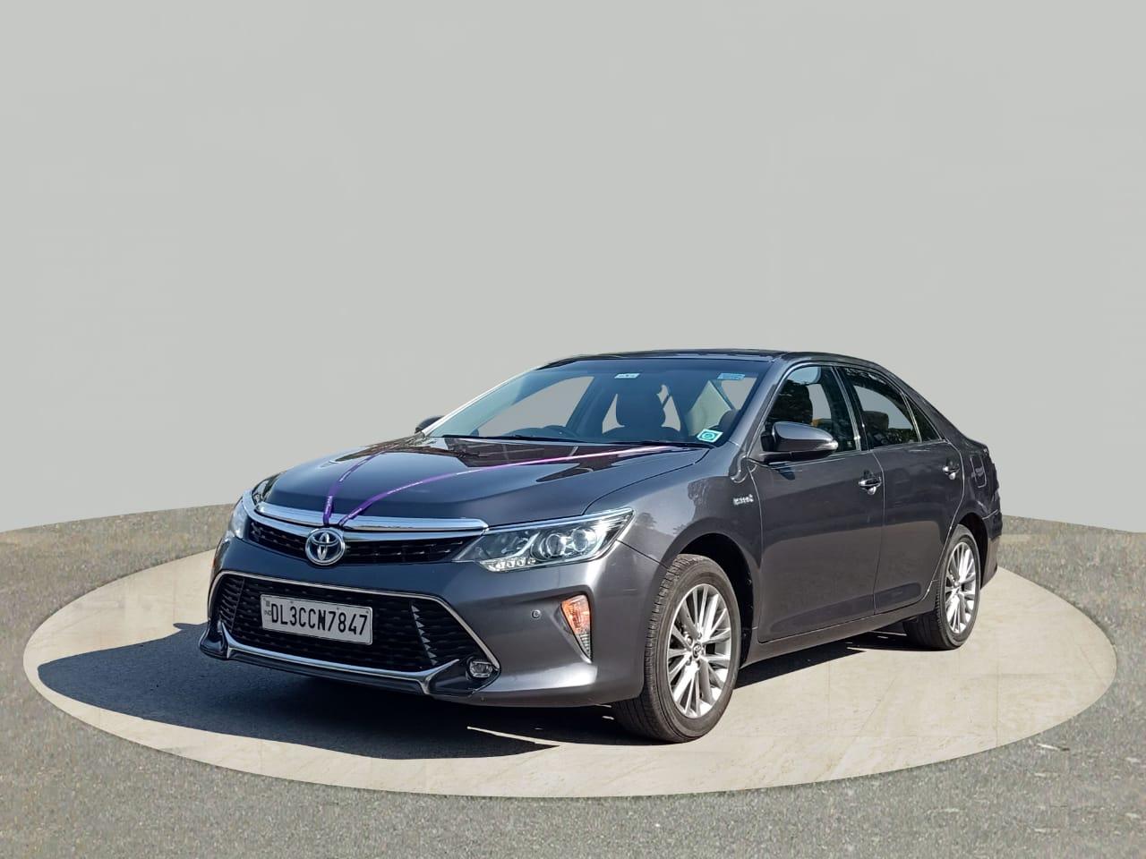 2018 टोयोटा कैमरी Hybrid BS IV 2018 टोयोटा कैमरी Hybrid BS IV