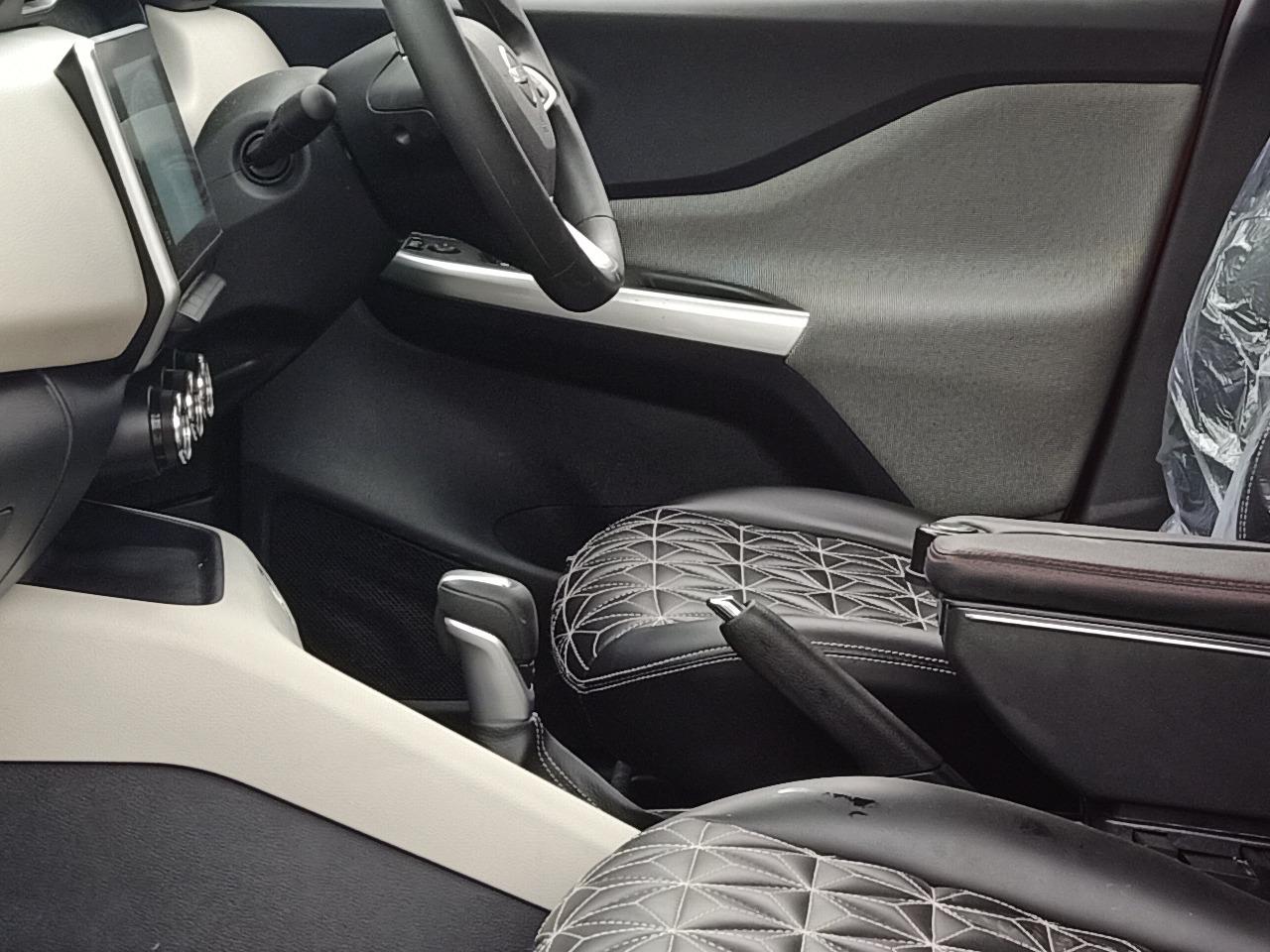 यूज़्ड 2023 निसान मैग्नाइट, Noida New Delhi 15 यूज़्ड 2023 निसान मैग्नाइट, Noida New Delhi 15