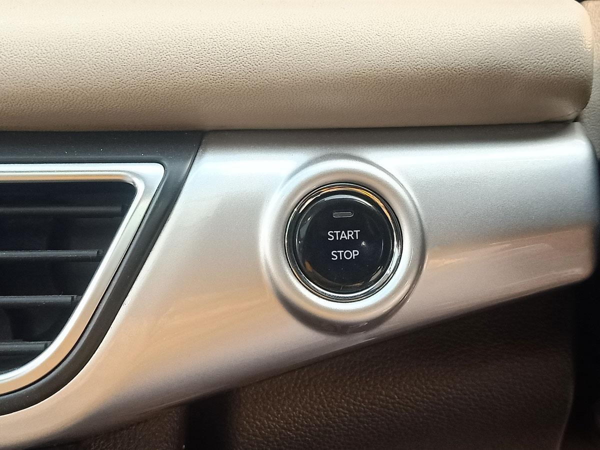 यूज़्ड 2021 महिंद्रा एक्सयूवी700, Noida New Delhi 16 यूज़्ड 2021 महिंद्रा एक्सयूवी700, Noida New Delhi 16