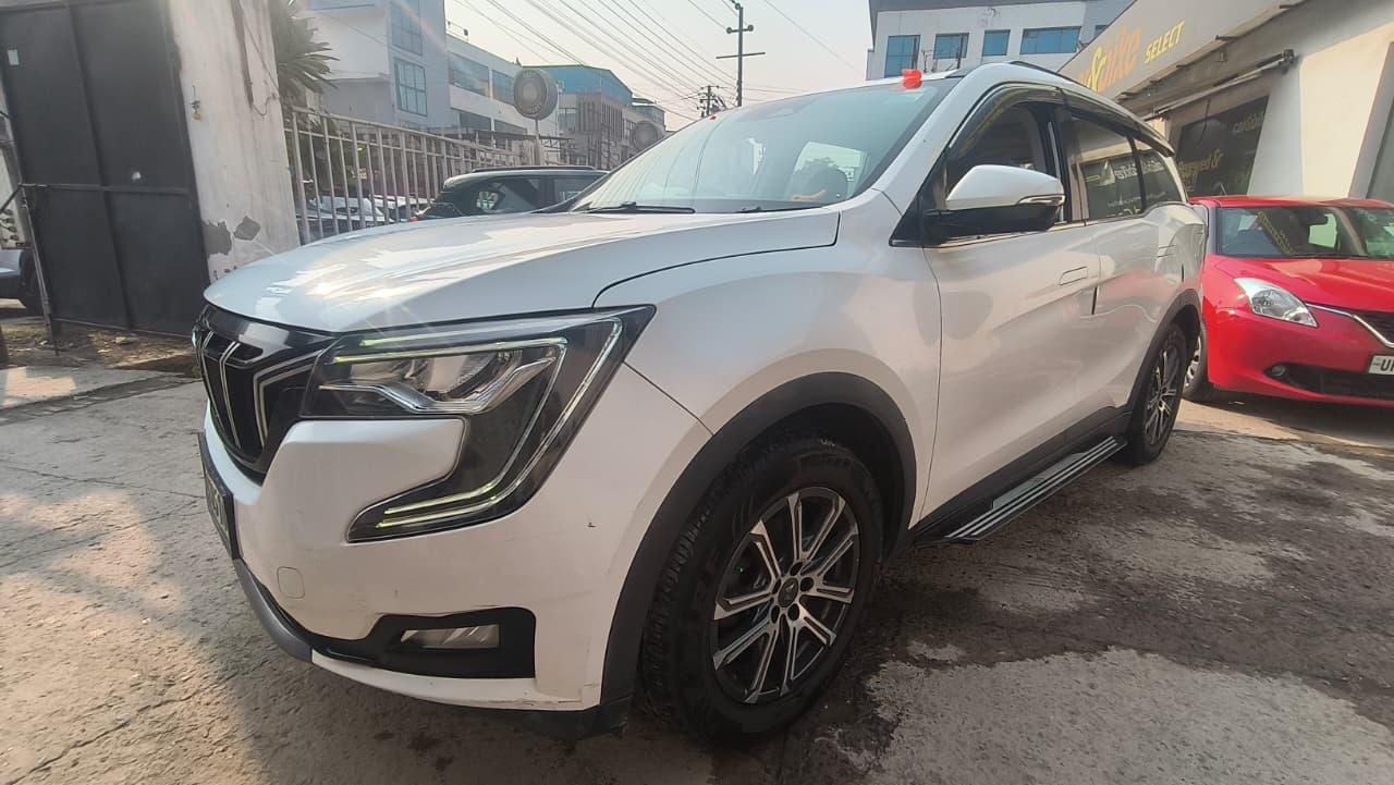 2021 महिंद्रा एक्सयूवी700 AX7 MT Petrol 7 STR 2021 महिंद्रा एक्सयूवी700 AX7 MT Petrol 7 STR