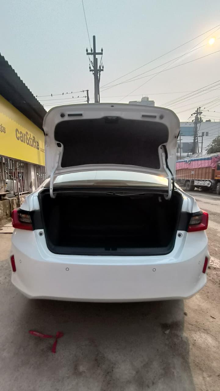 यूज़्ड 2023 होंडा सिटी, Noida New Delhi 9 यूज़्ड 2023 होंडा सिटी, Noida New Delhi 9