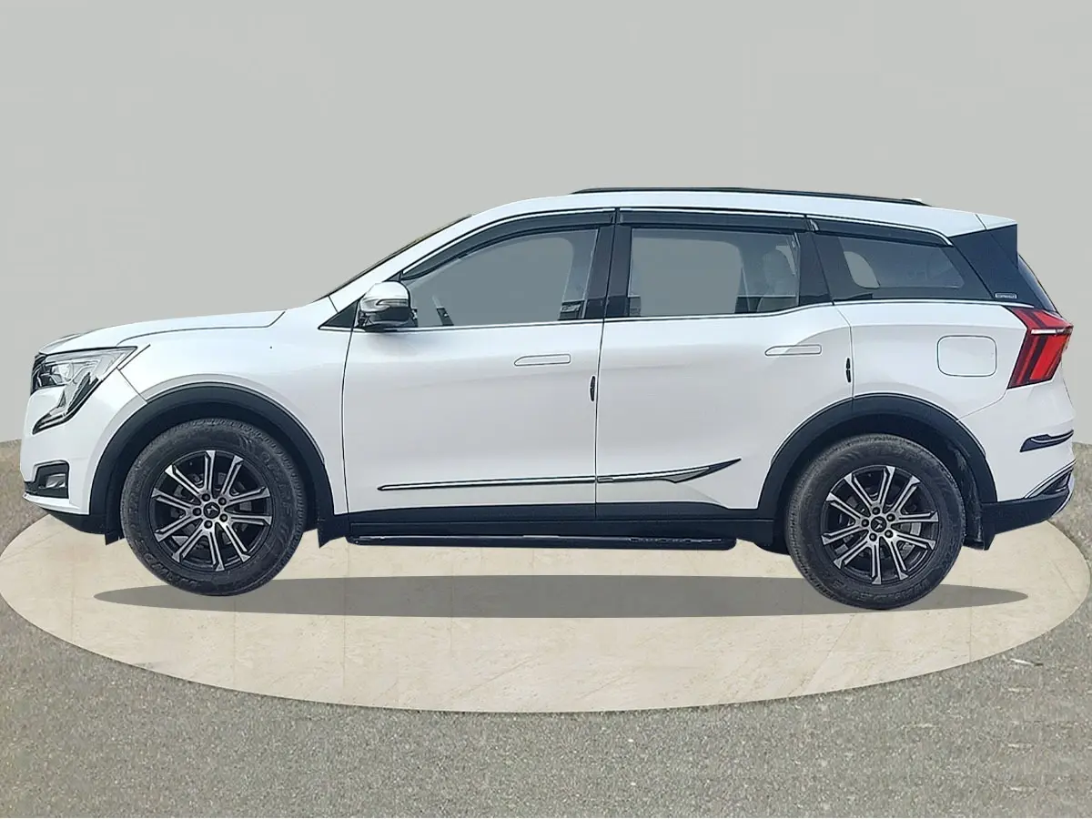 यूज़्ड 2023 महिंद्रा एक्सयूवी700, Noida New Delhi 1 यूज़्ड 2023 महिंद्रा एक्सयूवी700, Noida New Delhi 1