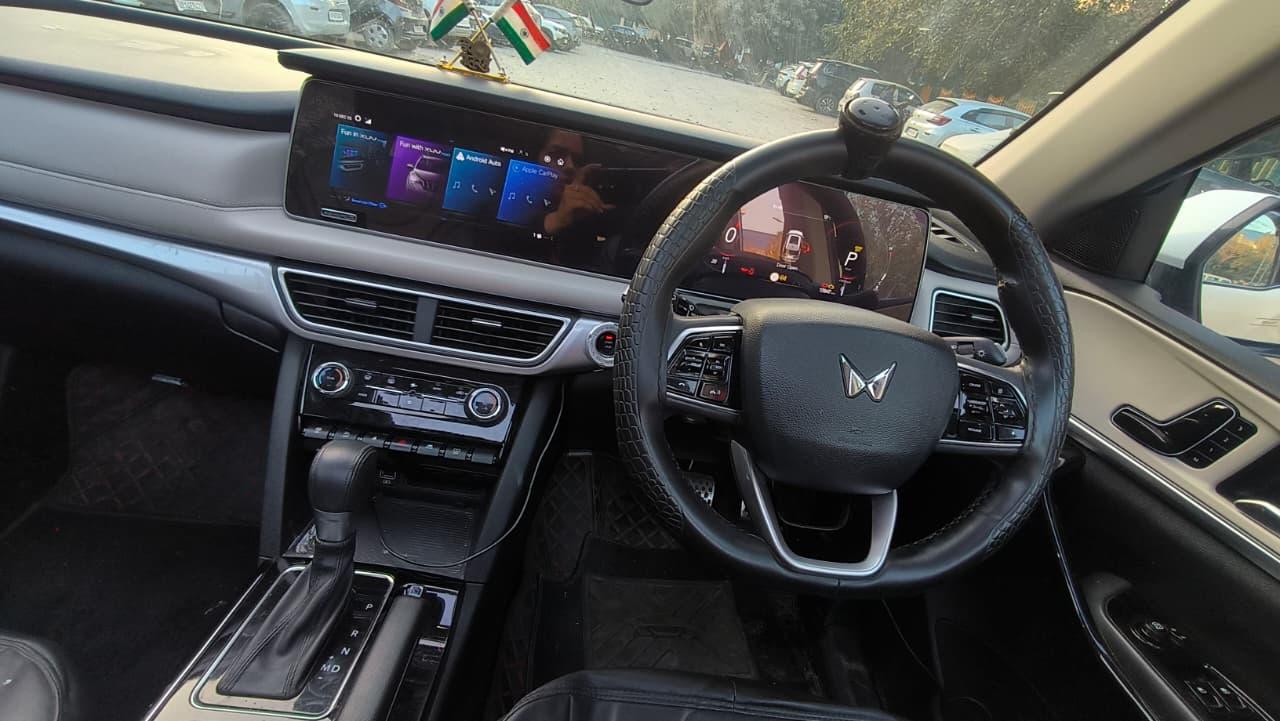 यूज़्ड 2023 महिंद्रा एक्सयूवी700, Noida New Delhi 3 यूज़्ड 2023 महिंद्रा एक्सयूवी700, Noida New Delhi 3