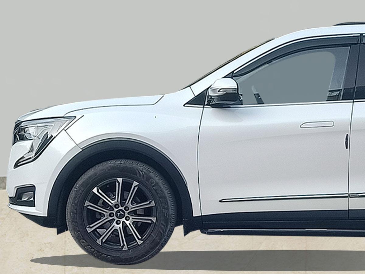 यूज़्ड 2023 महिंद्रा एक्सयूवी700, Noida New Delhi 8 यूज़्ड 2023 महिंद्रा एक्सयूवी700, Noida New Delhi 8