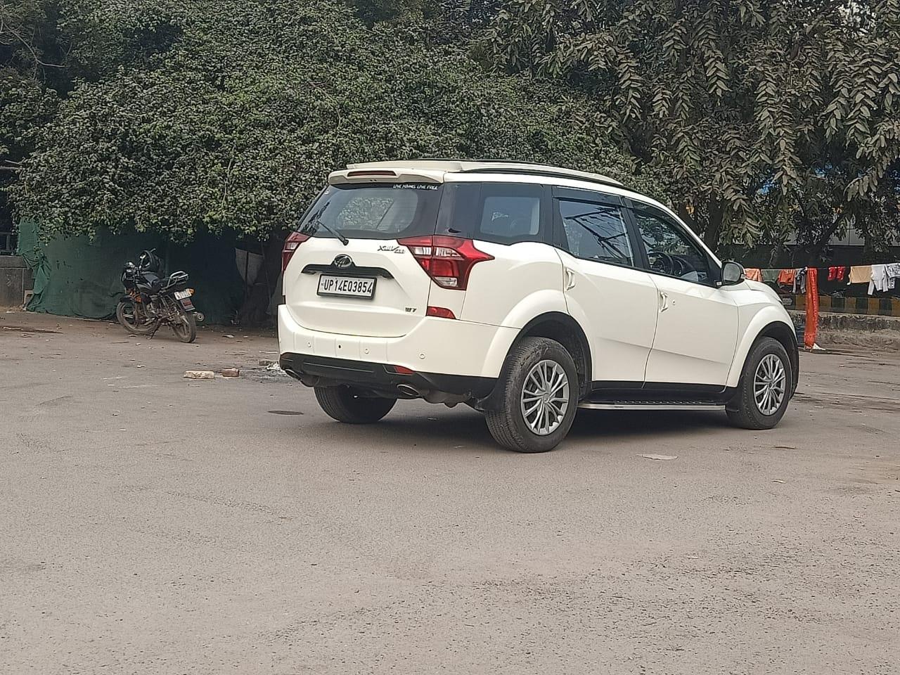 यूज़्ड 2020 महिंद्रा एक्सयूवी500, Noida New Delhi 9 यूज़्ड 2020 महिंद्रा एक्सयूवी500, Noida New Delhi 9