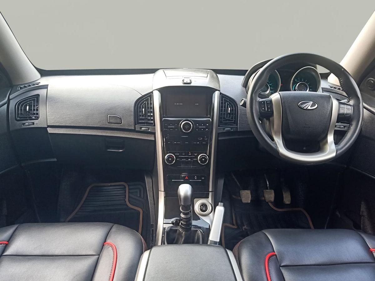 यूज़्ड 2020 महिंद्रा एक्सयूवी500, Noida New Delhi 11 यूज़्ड 2020 महिंद्रा एक्सयूवी500, Noida New Delhi 11