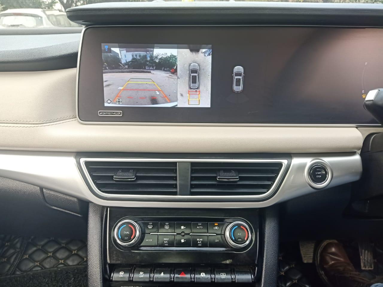 यूज़्ड 2022 महिंद्रा एक्सयूवी700, Noida New Delhi 11 यूज़्ड 2022 महिंद्रा एक्सयूवी700, Noida New Delhi 11