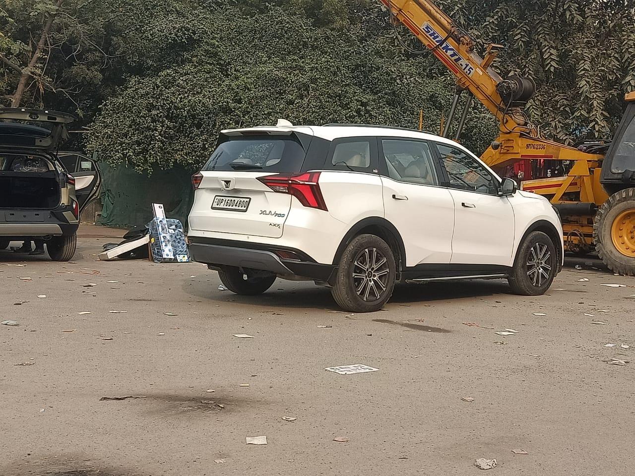 यूज़्ड 2022 महिंद्रा एक्सयूवी700, Noida New Delhi 4 यूज़्ड 2022 महिंद्रा एक्सयूवी700, Noida New Delhi 4
