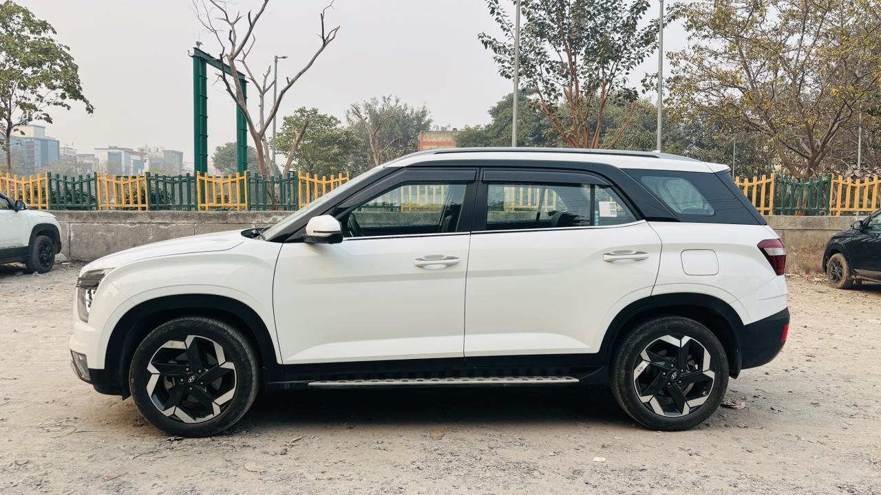 यूज़्ड 2023 ह्युंडई अल्काजार, Noida New Delhi 1 यूज़्ड 2023 ह्युंडई अल्काजार, Noida New Delhi 1