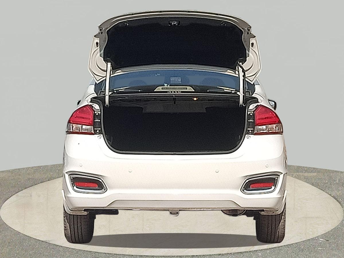 यूज़्ड 2023 मारुति सुजुकी सियाज़, Noida New Delhi 9 यूज़्ड 2023 मारुति सुजुकी सियाज़, Noida New Delhi 9